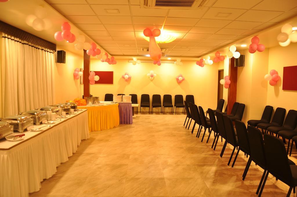 Hotel Green Olive Aurangabad  Ngoại thất bức ảnh