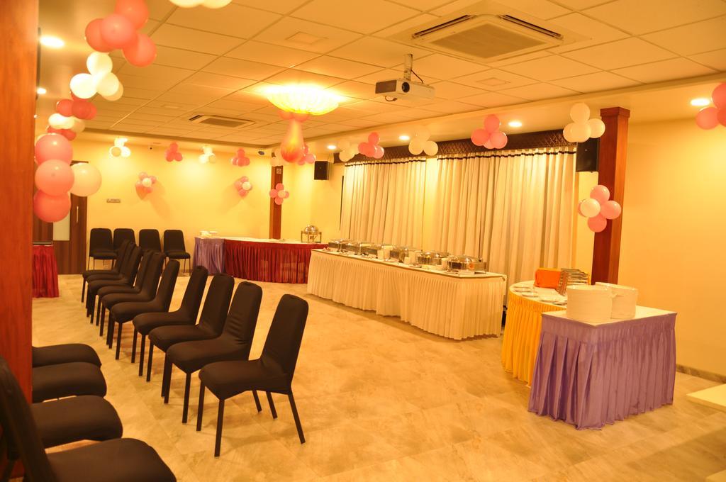 Hotel Green Olive Aurangabad  Ngoại thất bức ảnh