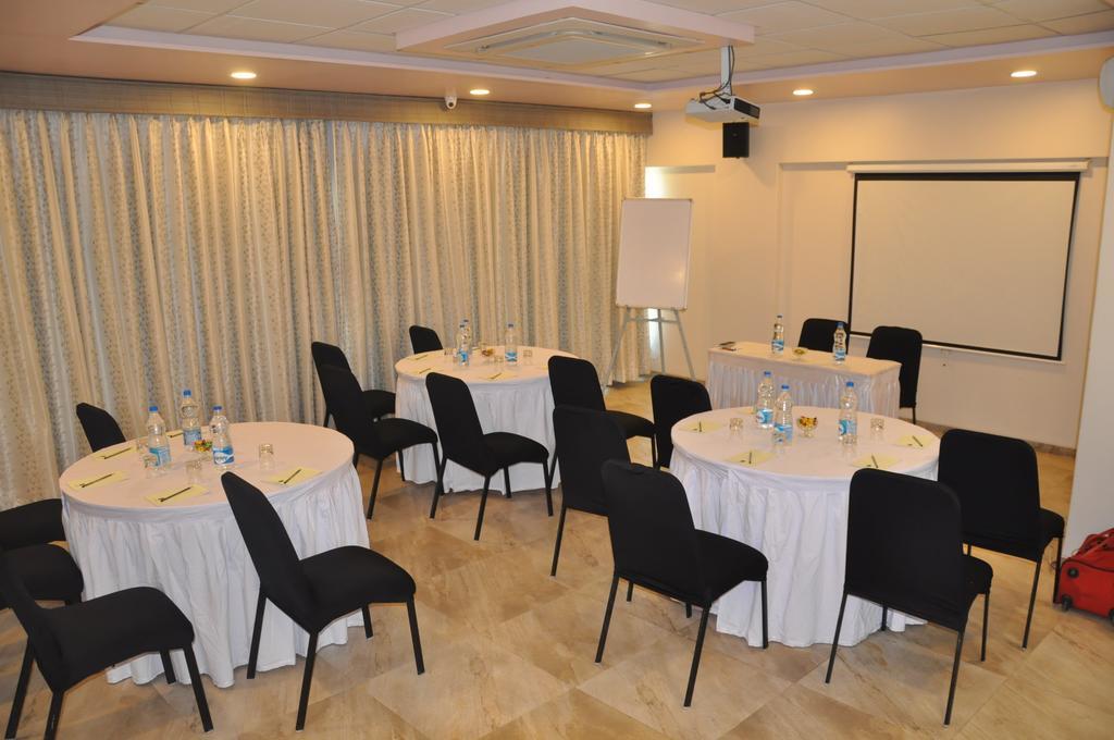 Hotel Green Olive Aurangabad  Ngoại thất bức ảnh