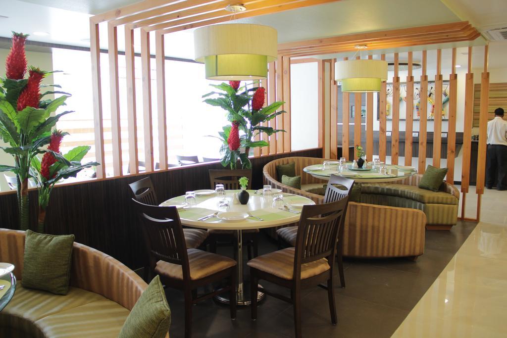 Hotel Green Olive Aurangabad  Ngoại thất bức ảnh