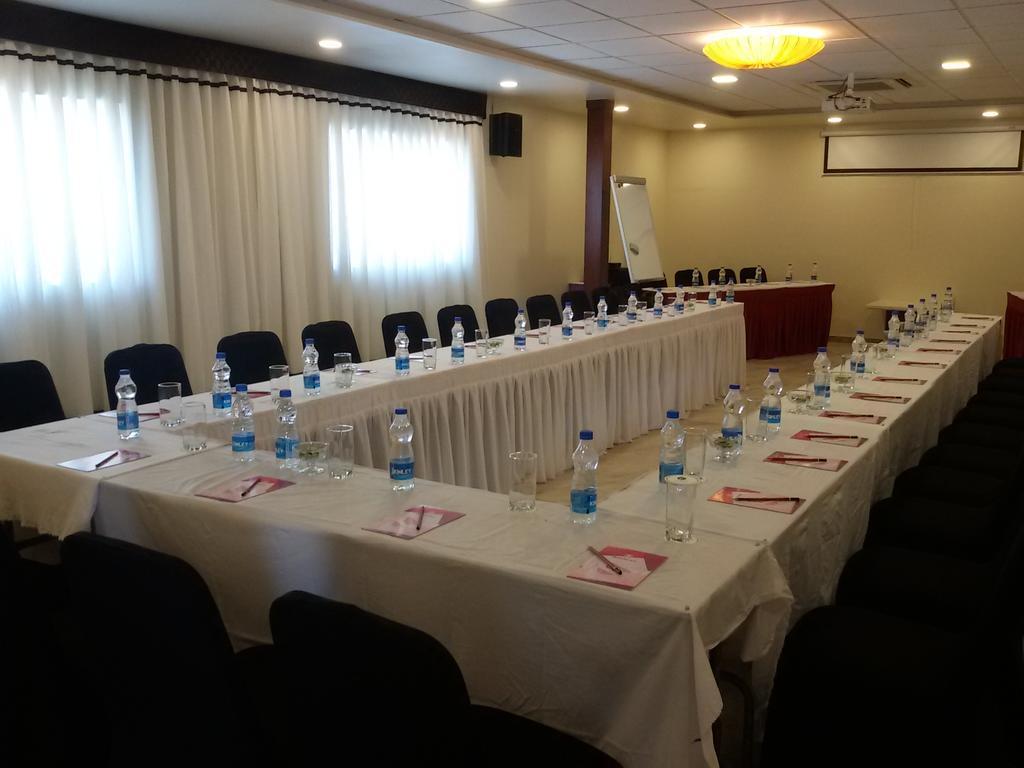 Hotel Green Olive Aurangabad  Ngoại thất bức ảnh